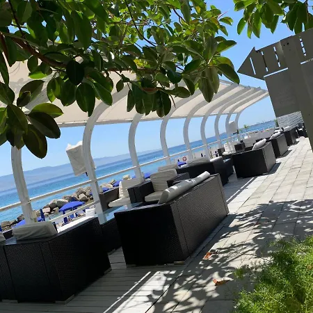 アパート Bed And *